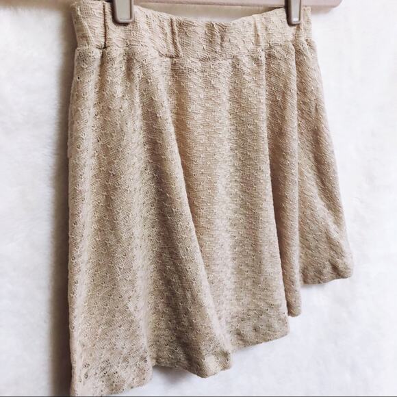 Headline Seoul Cream Flowy Mini Skater Skirt - Picture 6 of 8